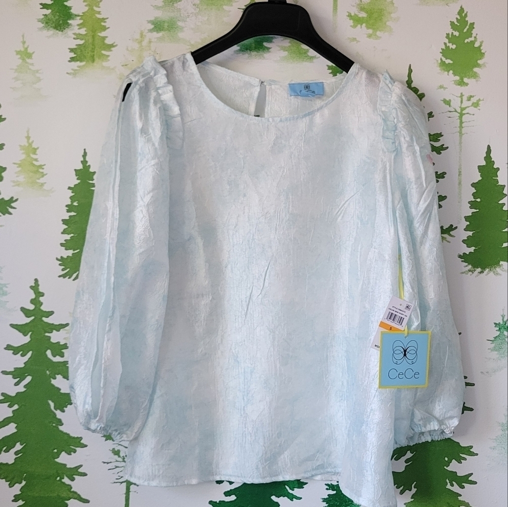Cece Open Sleeve Top.